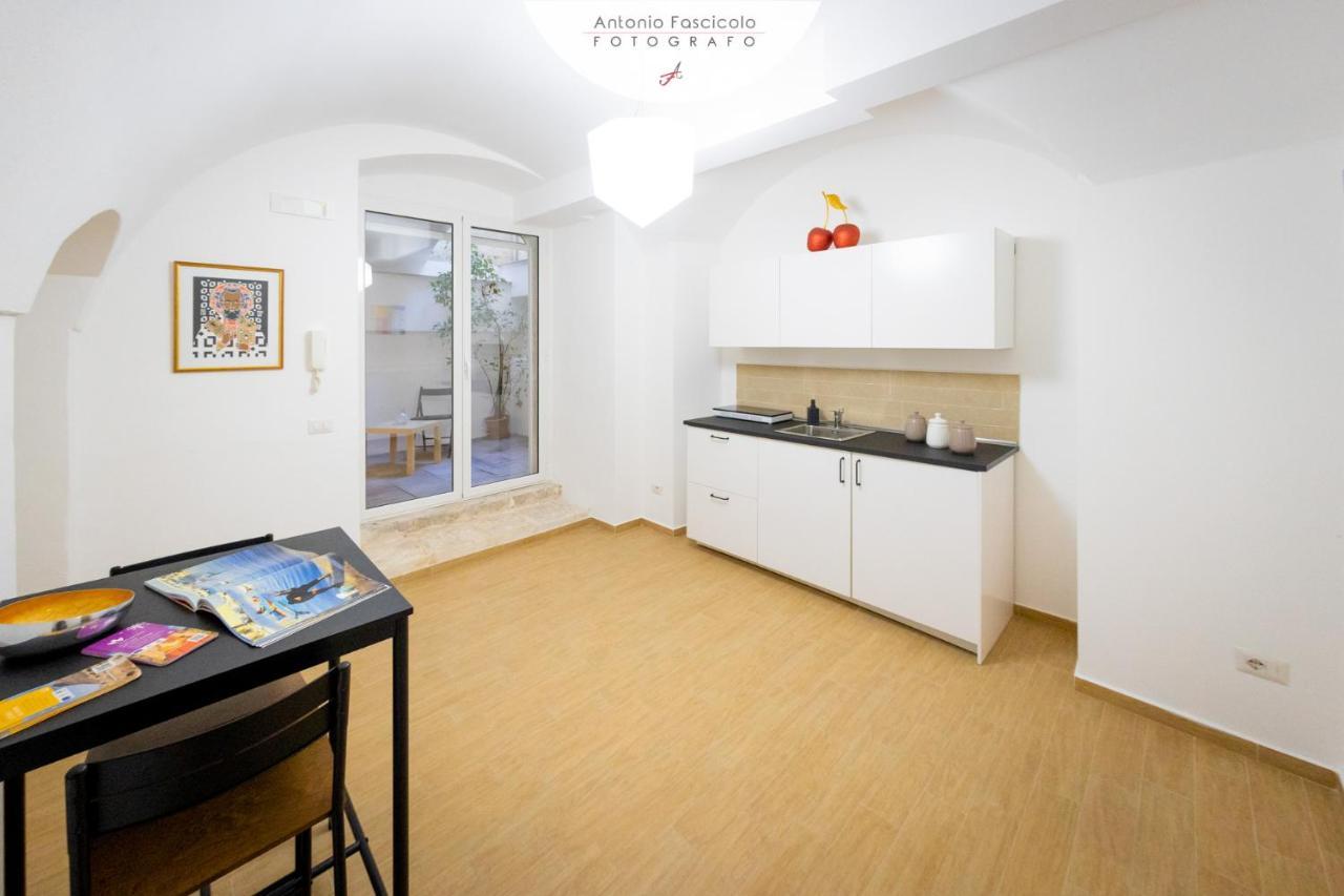 Antica Dimora Lombardi 2 Apartment Bari Exterior photo